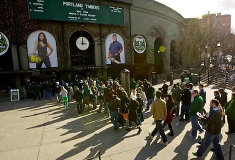 Отель Doubletree By Hilton Portland  Beaverton