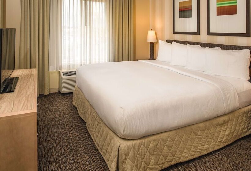 Отель Doubletree By Hilton Portland  Beaverton