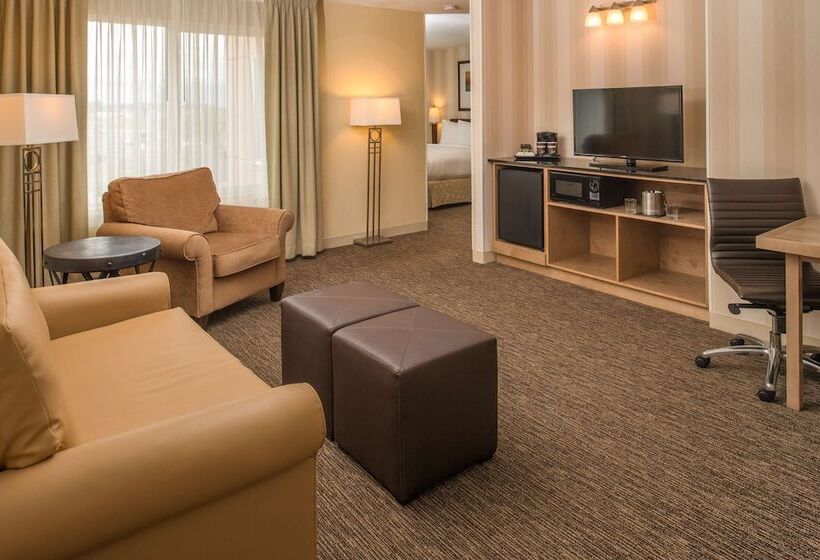 Отель Doubletree By Hilton Portland  Beaverton