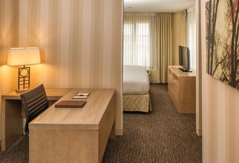 فندق Doubletree By Hilton Portland  Beaverton