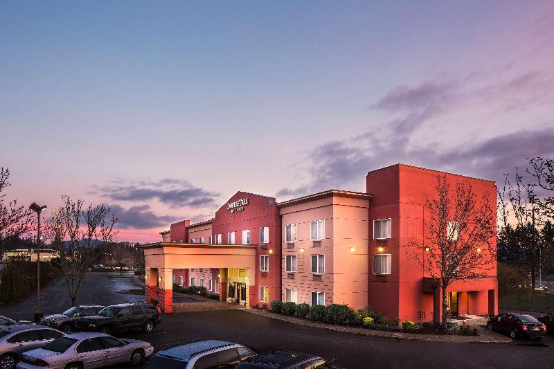 Отель Doubletree By Hilton Portland  Beaverton
