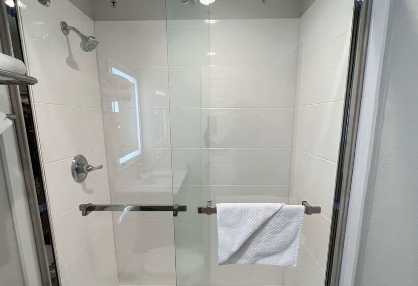 בית מלון כפרי Quality Inn Tracy I 205