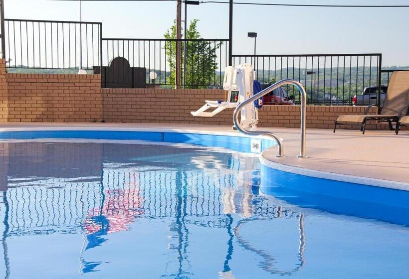 فندق Grand View Inn & Suites