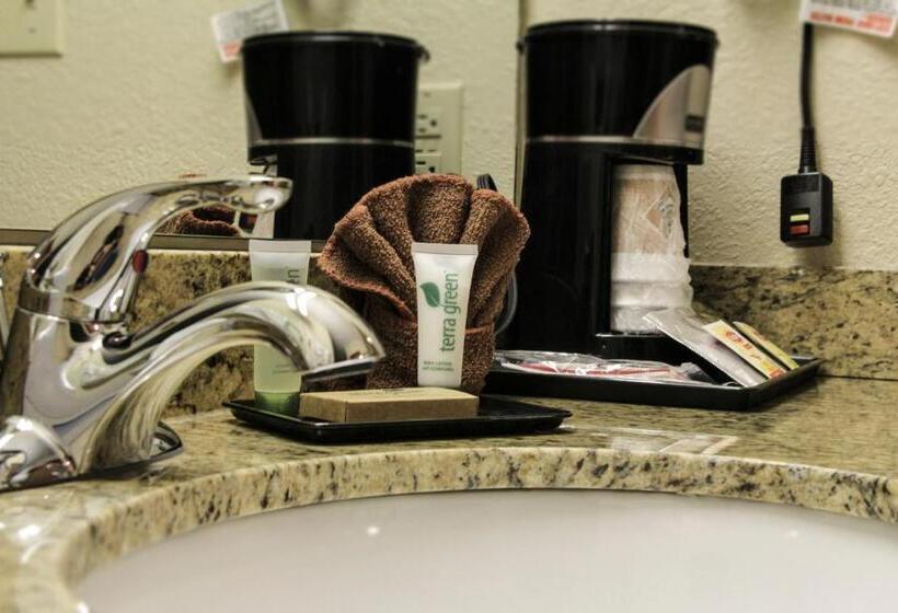 호텔 Grand View Inn & Suites