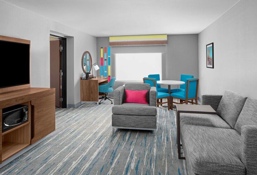 هتل Hampton Inn Phoenix Biltmore