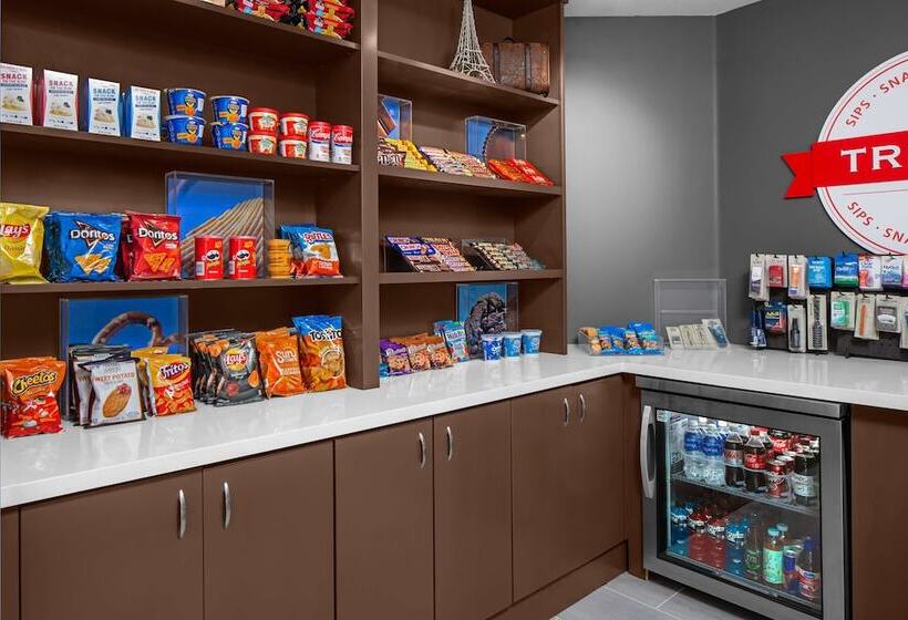 هتل Hampton Inn Phoenix Biltmore