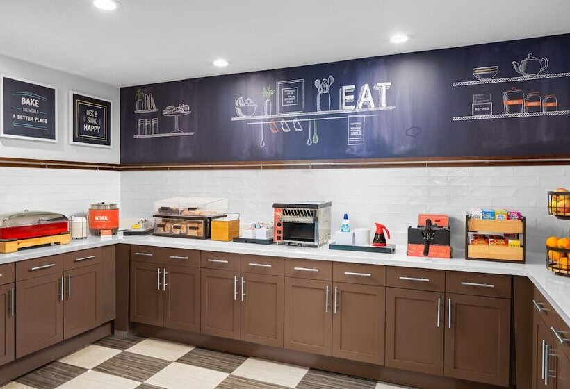 هتل Hampton Inn Phoenix Biltmore