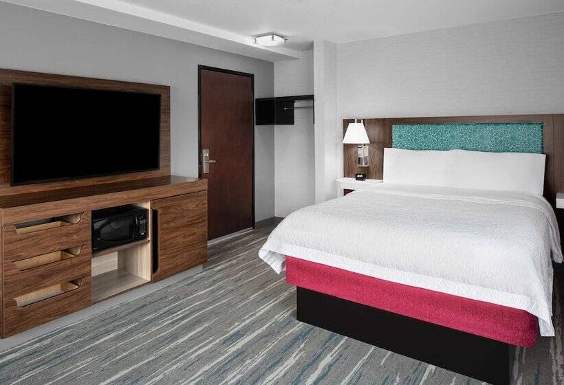 هتل Hampton Inn Phoenix Biltmore