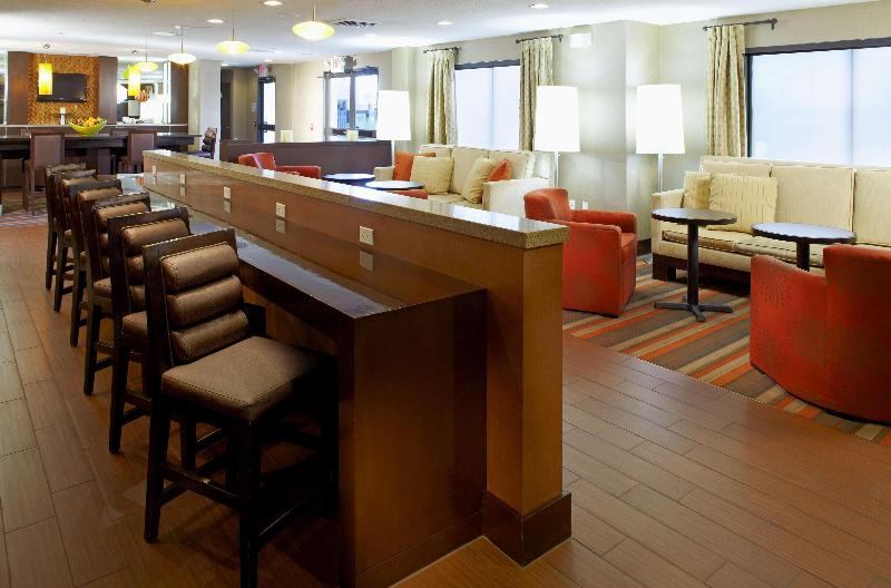 هتل Hampton Inn Phoenix Biltmore