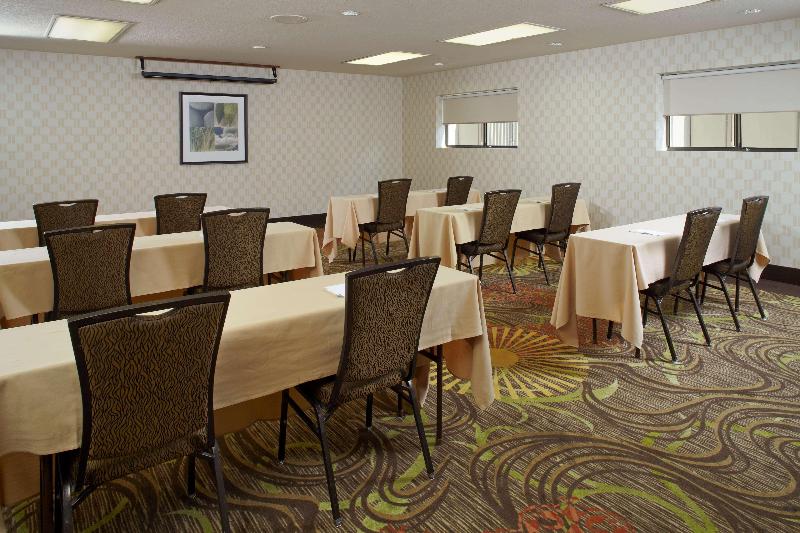 هتل Hampton Inn Phoenix Biltmore