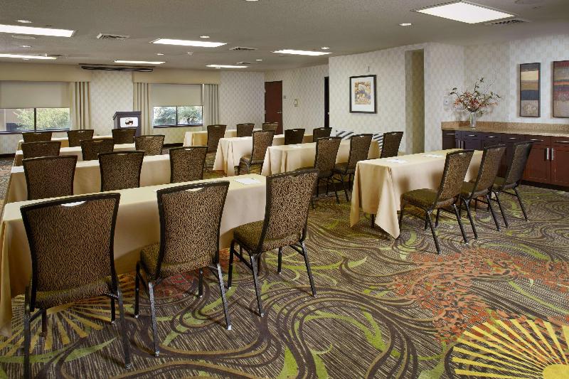 هتل Hampton Inn Phoenix Biltmore