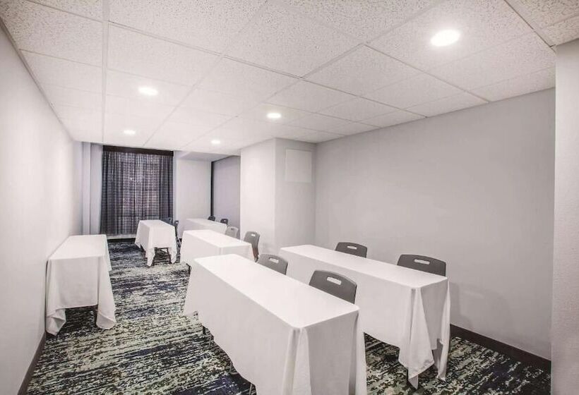 酒店 Holiday Inn Express   Dallas Downtown, An Ihg