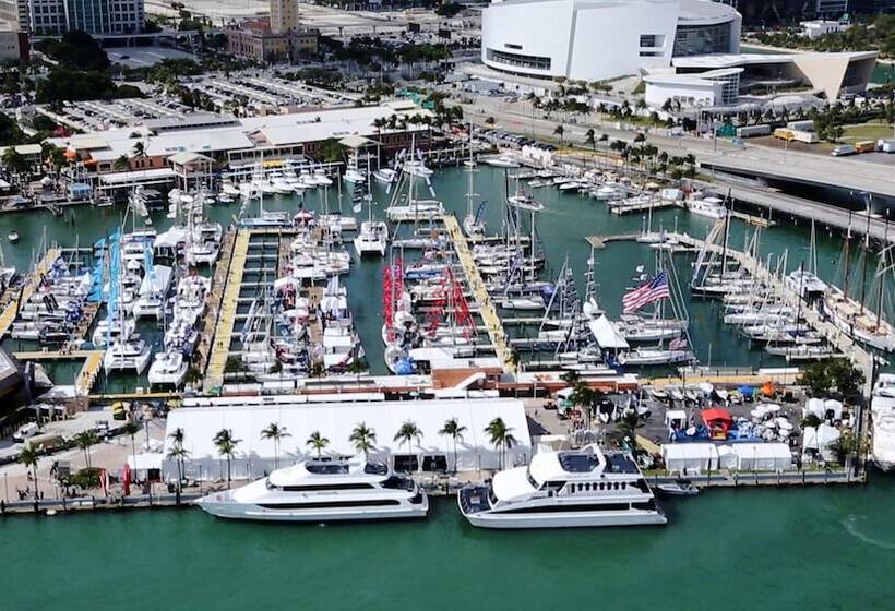 فندق Holiday Inn Miami West Airport Area, An Ihg