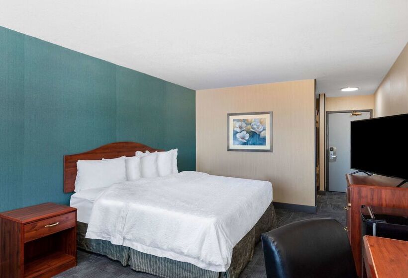 فندق Howard Johnson By Wyndham Gillette