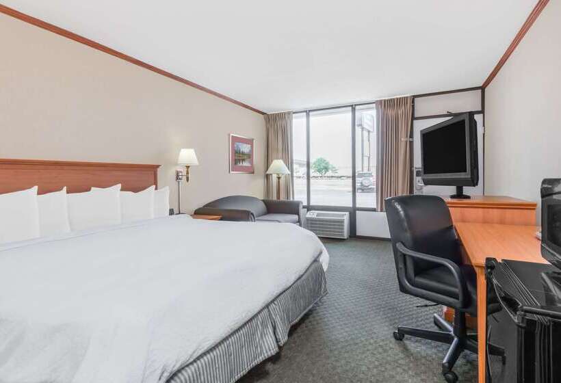 فندق Howard Johnson By Wyndham Gillette