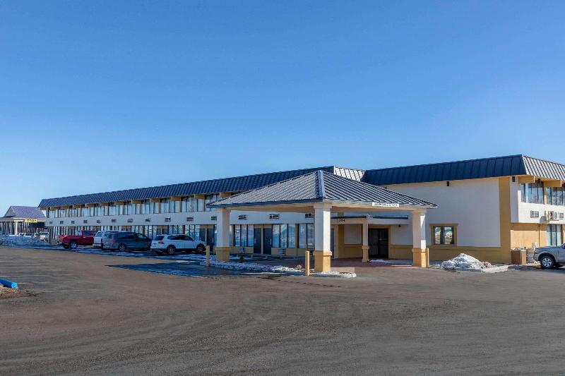 فندق Howard Johnson By Wyndham Gillette