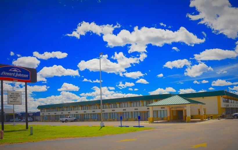 فندق Howard Johnson By Wyndham Gillette