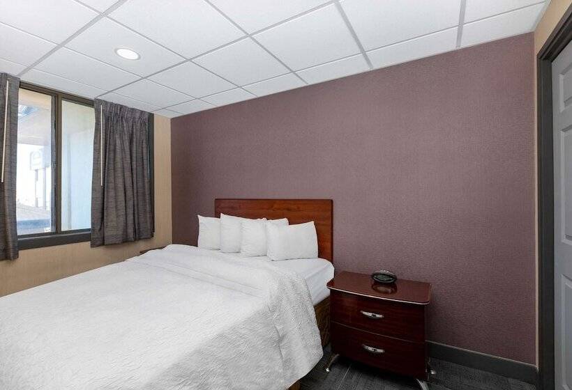 فندق Howard Johnson By Wyndham Gillette