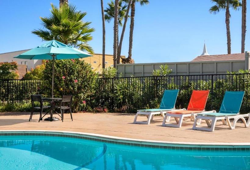 ホテル Howard Johnson By Wyndham San Diego State University Area