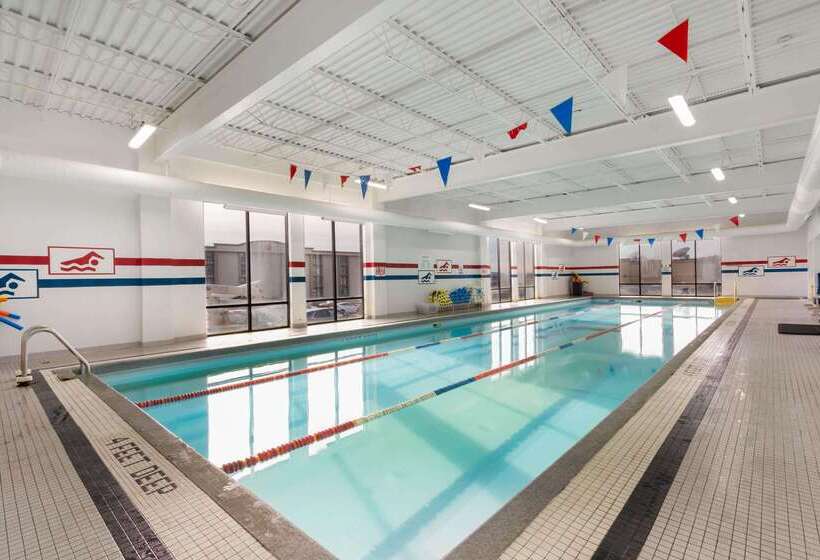 בית מלון כפרי La Quinta Inn By Wyndham Binghamton Johnson City