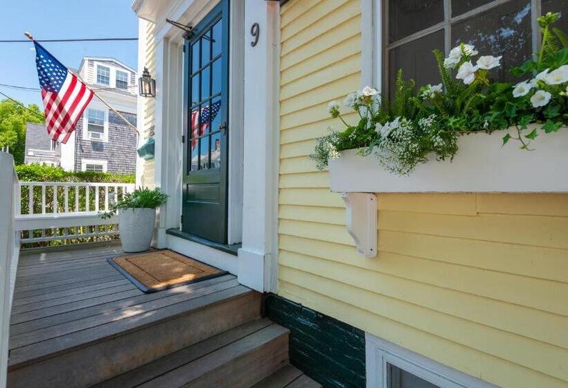 ホテル Nantucket Periwinkle