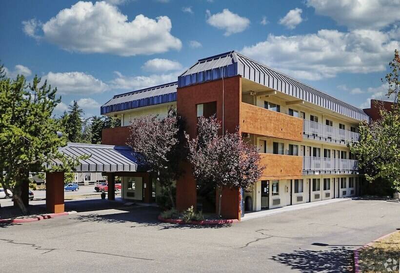 فندق Olympic Inn & Suites Port Angeles