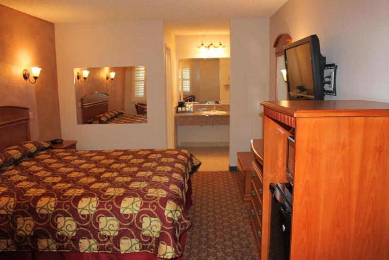 فندق Orange Tustin Inn In Orange