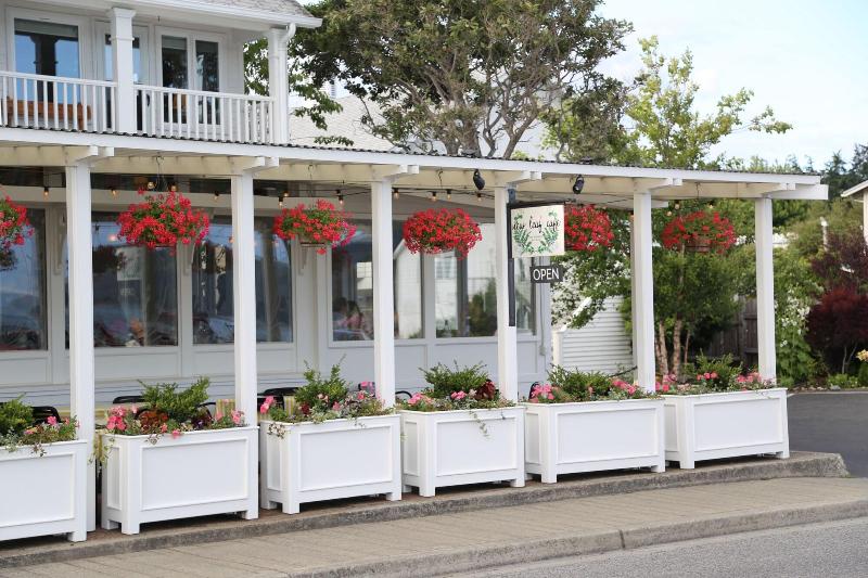 فندق Outlook Inn