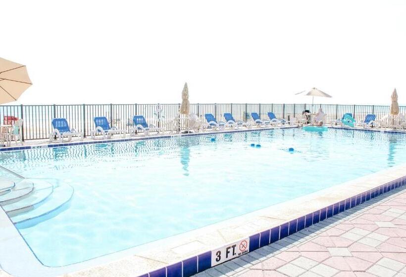 فندق Outrigger Beach Club Resort