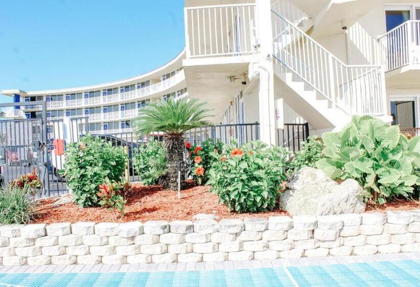 فندق Outrigger Beach Club Resort