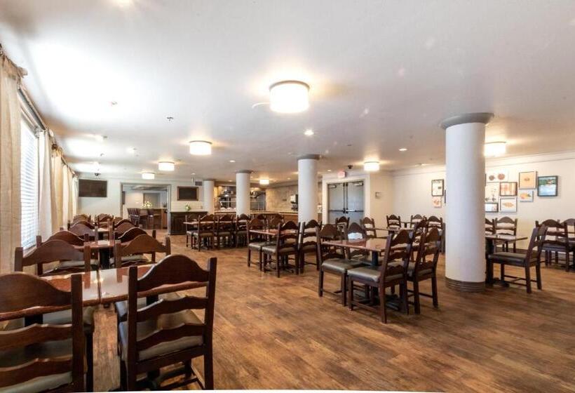 فندق Oxford Suites Chico