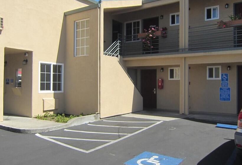 ホテル Pacific Best Inn