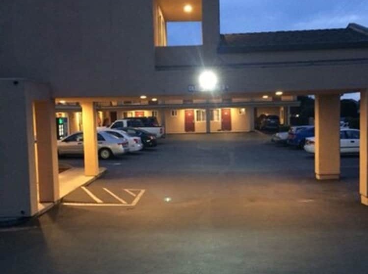 ホテル Pacific Best Inn