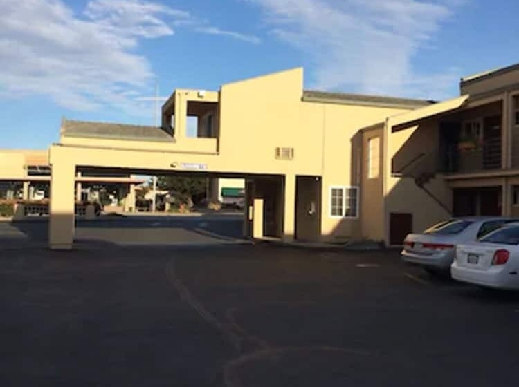 ホテル Pacific Best Inn