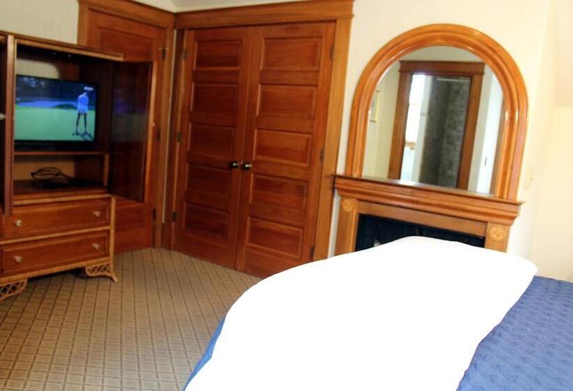 فندق Pacific Grove Inn