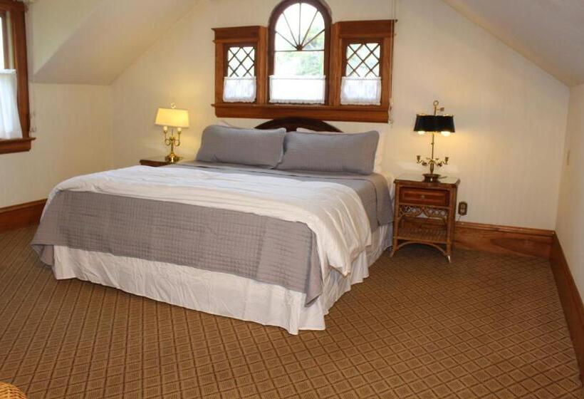 فندق Pacific Grove Inn