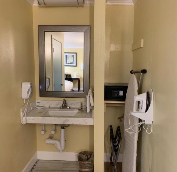 فندق Pacific Inn Redwood City