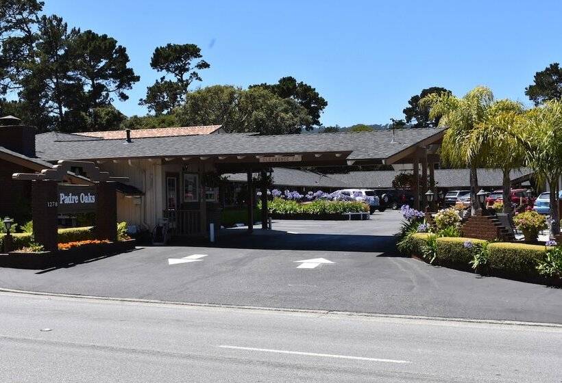 Отель Padre Oaks
