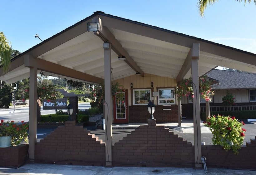 Отель Padre Oaks