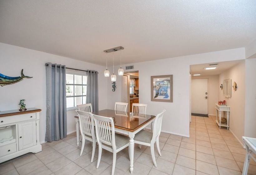 فندق Palm Bay Club