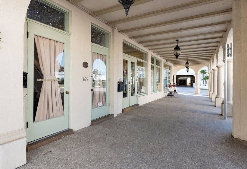 فندق Palm Beach Historic Inn