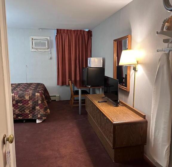 Отель Pamola Motor Lodge