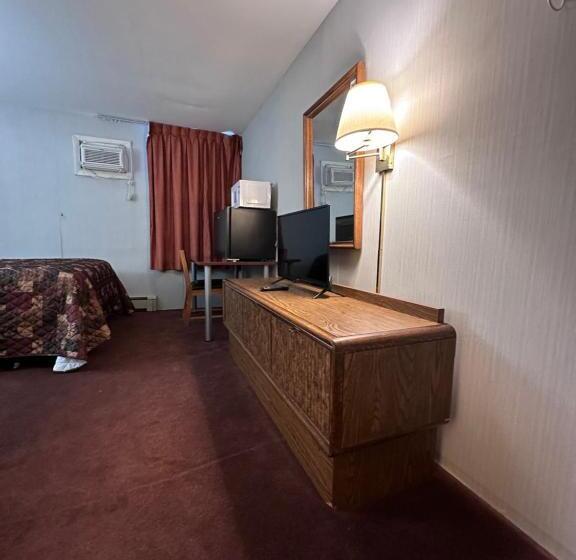 Отель Pamola Motor Lodge