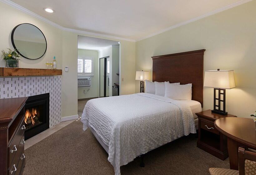فندق Paso Robles Inn
