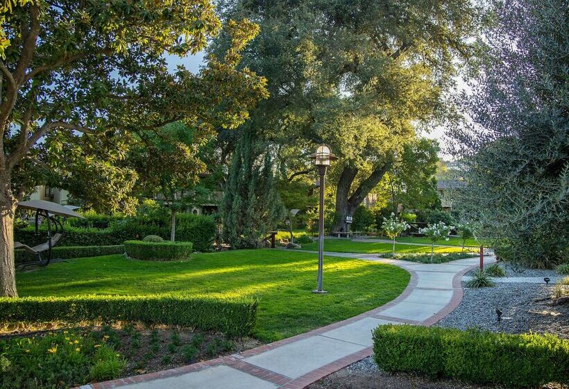 فندق Paso Robles Inn