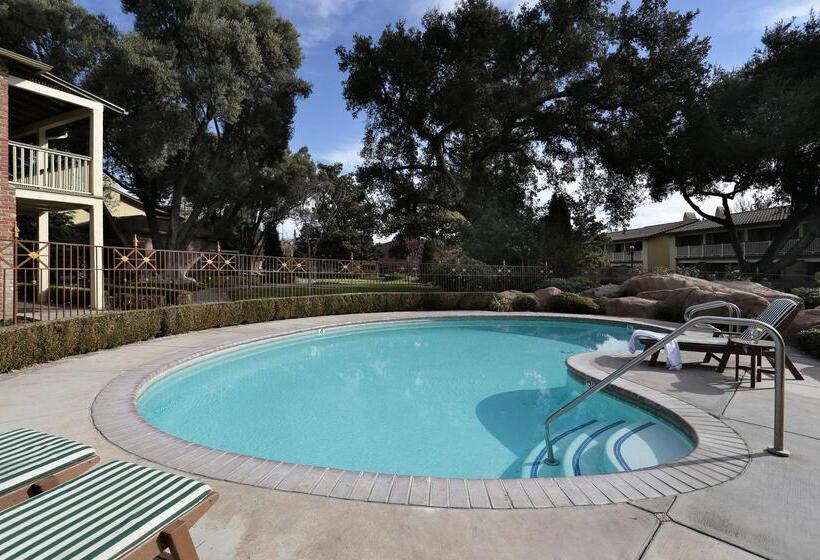 فندق Paso Robles Inn