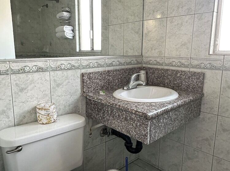 فندق Heritage Inn