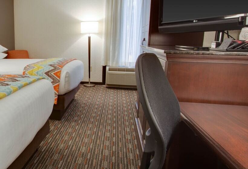 בית מלון כפרי Mustang Inn