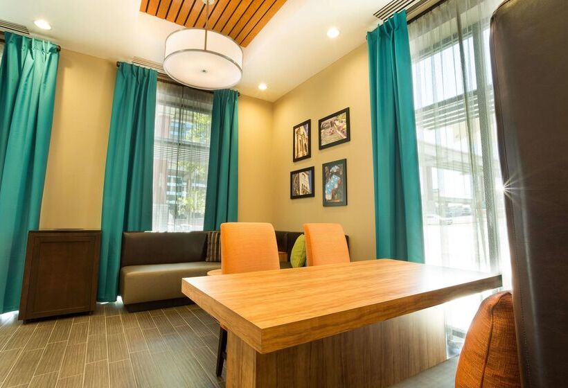 Отель Pear Tree Inn San Antonio Airport