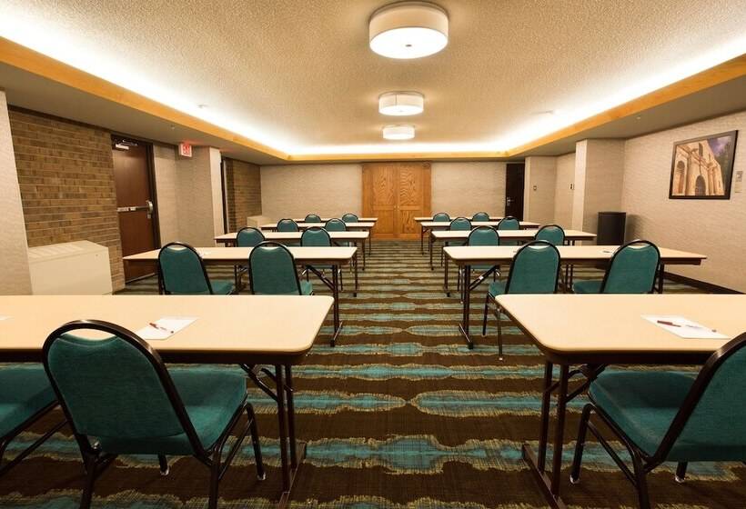 Отель Pear Tree Inn San Antonio Airport